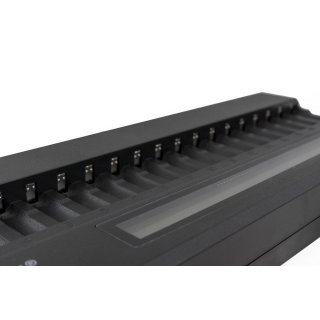 OXE Battery Charger AA + 20 ks AA 2100mAh 572009